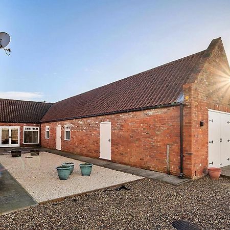 Villa Finest Retreats - South Barn Winestead Exterior foto